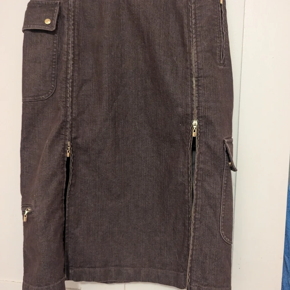 🟤 St. John Sport by Marie Gray Mocha Skirt size 8 cargo denim zippers pockets